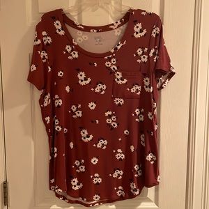 Women’s pocket short sleeve tee 🌼